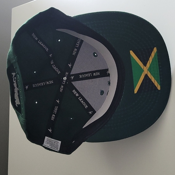 NEW LEAGUE "JAMAICA" SNAP BACK HAT - Picture 2 of 5